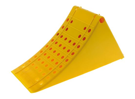 WHEEL CHOCK PLASTIC 40,000kg L470 x W200 x H230mm